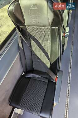 Туристический / Междугородний автобус Mercedes-Benz Sprinter 2013 в 