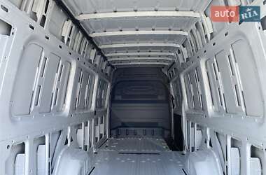 Грузовой фургон Mercedes-Benz Sprinter 2020 в 