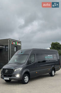 Грузовой фургон Mercedes-Benz Sprinter 2021 в 