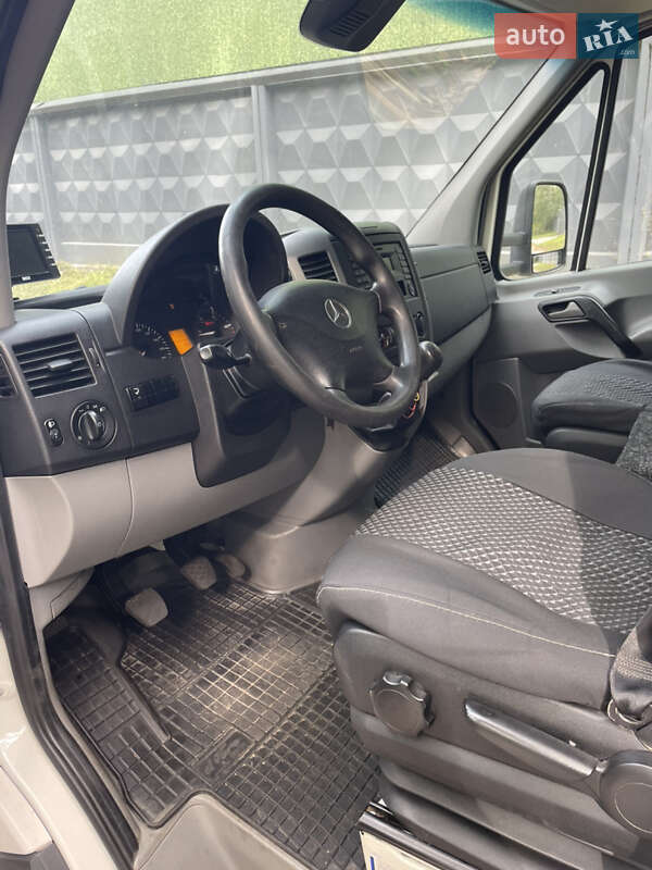 Вантажний фургон Mercedes-Benz Sprinter 2016 в Вишгороді