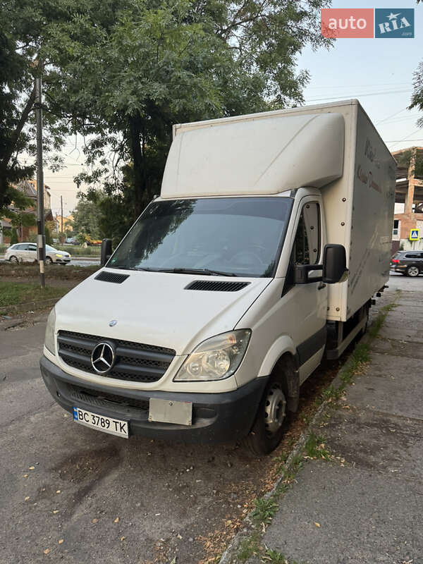 Mercedes-Benz Sprinter 2011