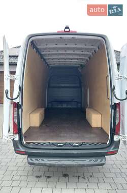 Грузовой фургон Mercedes-Benz Sprinter 2020 в 