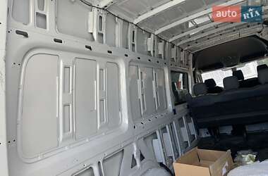 Грузопассажирский фургон Mercedes-Benz Sprinter 2023 в 