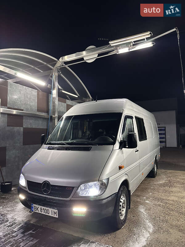 Грузопассажирский фургон Mercedes-Benz Sprinter 2006 в 
