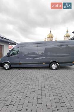 Грузовой фургон Mercedes-Benz Sprinter 2017 в 