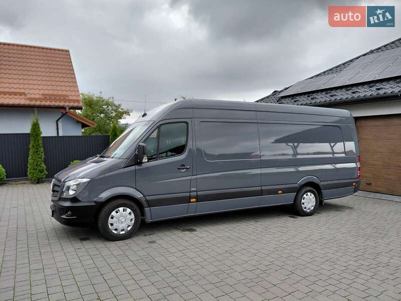 Грузовой фургон Mercedes-Benz Sprinter 2017 в 