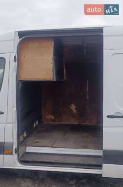Грузовой фургон Mercedes-Benz Sprinter 2014 в 