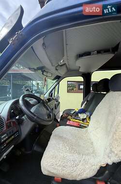 Пригородный автобус Mercedes-Benz Sprinter 2000 в 
