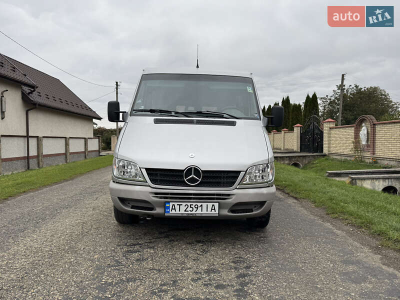 Грузопассажирский фургон Mercedes-Benz Sprinter 2005 в 