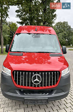 Грузовой фургон Mercedes-Benz Sprinter 2023 в 