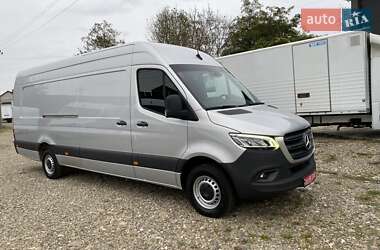 Грузовой фургон Mercedes-Benz Sprinter 2023 в 