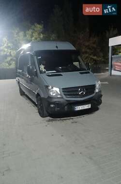 Грузовой фургон Mercedes-Benz Sprinter 2015 в  фото 2 Грузовой фургон Mercedes-Benz Sprinter 2015 в