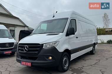 Грузовой фургон Mercedes-Benz Sprinter 2020 в 