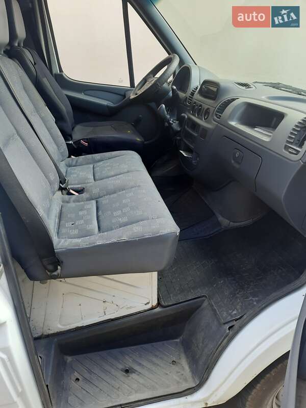 Вантажний фургон Mercedes-Benz Sprinter 2003 в Києві