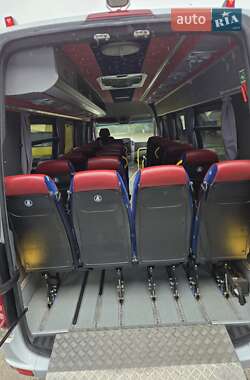 Туристический / Междугородний автобус Mercedes-Benz Sprinter 2012 в 