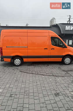 Грузовой фургон Mercedes-Benz Sprinter 2020 в 