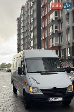 Грузовой фургон Mercedes-Benz Sprinter 2000 в 