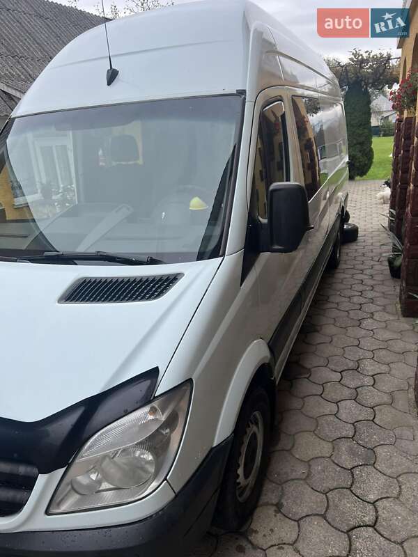 Микроавтобус Mercedes-Benz Sprinter 2006 в Изе