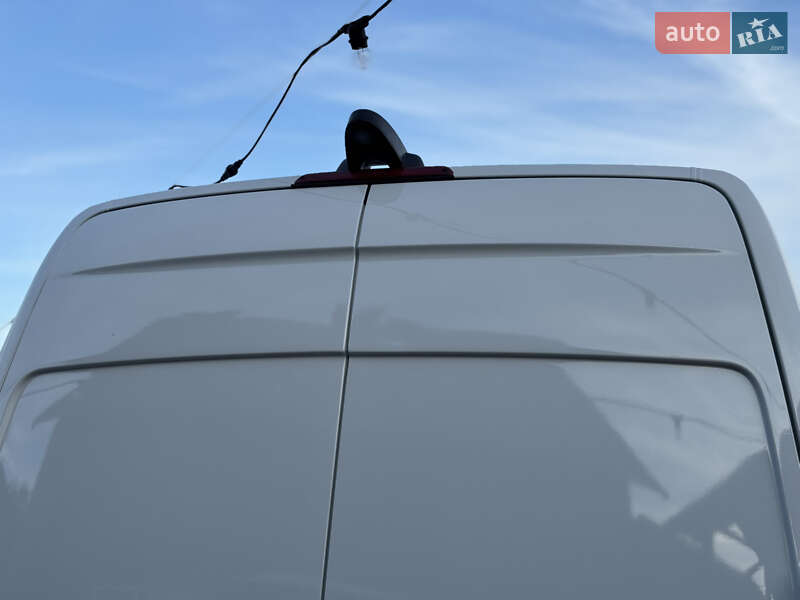 Вантажний фургон Mercedes-Benz Sprinter 2015 в Іршаві