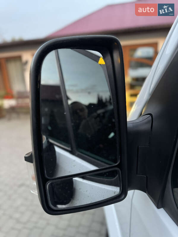 Вантажний фургон Mercedes-Benz Sprinter 2015 в Іршаві