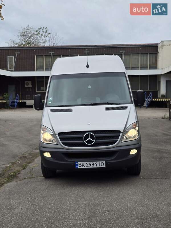 Микроавтобус Mercedes-Benz Sprinter 2013 в Сарнах
