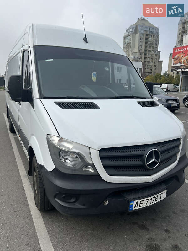 Вантажний фургон Mercedes-Benz Sprinter 2017 в Дніпрі