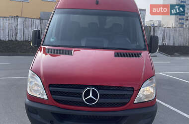 Грузовой фургон Mercedes-Benz Sprinter 2007 в  фото 2 Грузовой фургон Mercedes-Benz Sprinter 2007 в