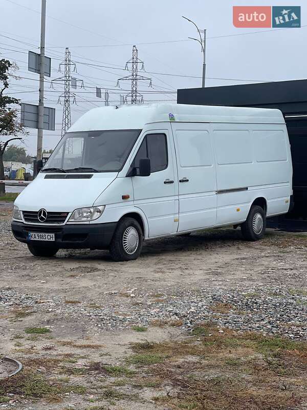 Mercedes-Benz Sprinter 2005