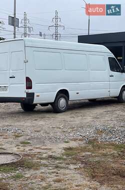 Грузовой фургон Mercedes-Benz Sprinter 2005 в  фото 5 Грузовой фургон Mercedes-Benz Sprinter 2005 в
