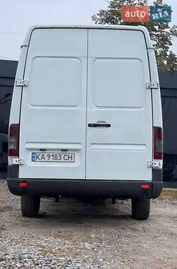 Грузовой фургон Mercedes-Benz Sprinter 2005 в  фото 7 Грузовой фургон Mercedes-Benz Sprinter 2005 в
