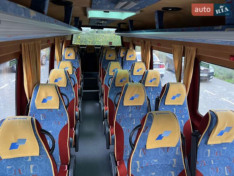 Туристический / Междугородний автобус Mercedes-Benz Sprinter 2012 в Хотине