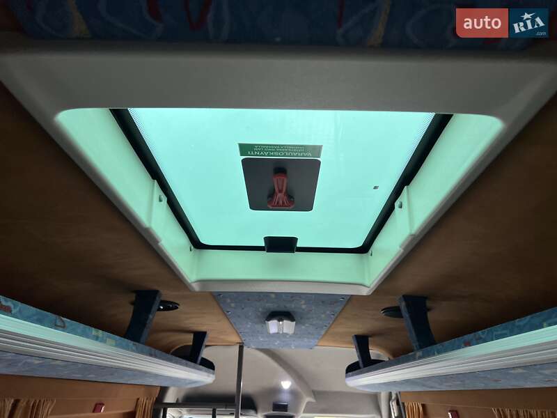 Туристический / Междугородний автобус Mercedes-Benz Sprinter 2012 в Хотине