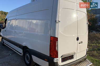 Грузовой фургон Mercedes-Benz Sprinter 2022 в 