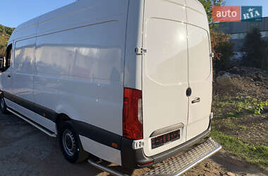 Грузовой фургон Mercedes-Benz Sprinter 2022 в 