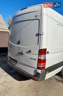 Микроавтобус грузовой (до 3,5т) Mercedes-Benz Sprinter 2014 в 