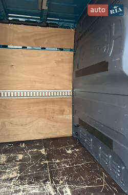 Грузовой фургон Mercedes-Benz Sprinter 2019 в  фото 42 Грузовой фургон Mercedes-Benz Sprinter 2019 в