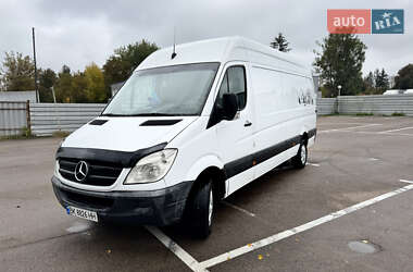 Вантажний фургон Mercedes-Benz Sprinter 2011 в Рівному