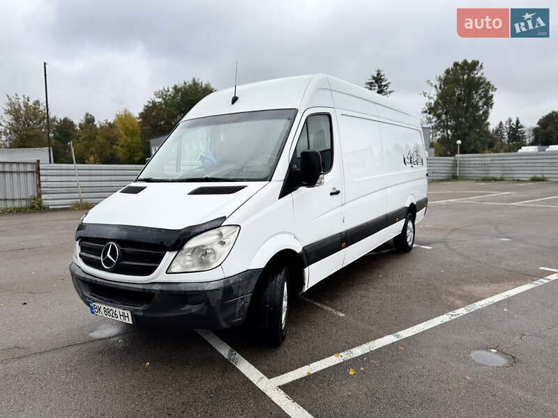 Грузовой фургон Mercedes-Benz Sprinter 2011 в Ровно