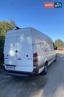 Грузовой фургон Mercedes-Benz Sprinter 2009 в 