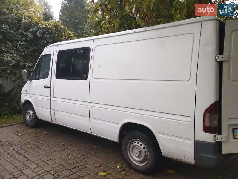 Грузопассажирский фургон Mercedes-Benz Sprinter 2005 в Фастове