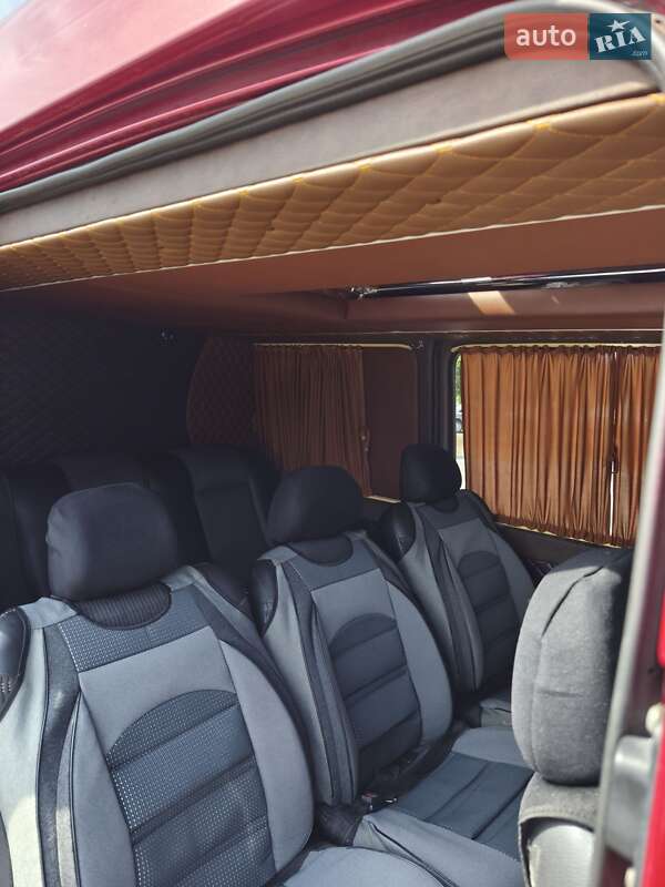 Грузопассажирский фургон Mercedes-Benz Sprinter 2003 в Черновцах