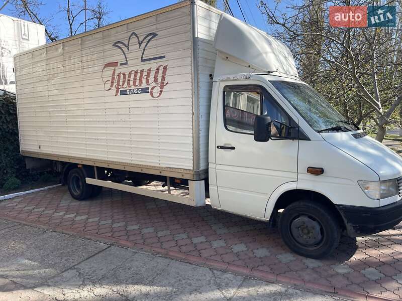 Грузовой фургон Mercedes-Benz Sprinter 1998 в Николаеве