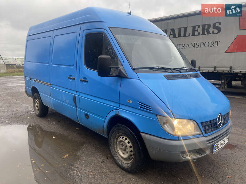 Грузопассажирский фургон Mercedes-Benz Sprinter 2005 в Костополе