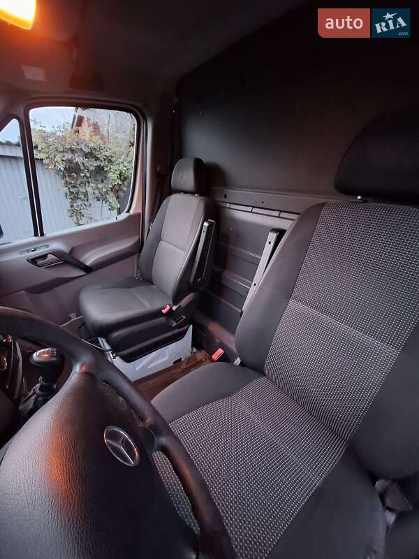 Грузовой фургон Mercedes-Benz Sprinter 2009 в Городище
