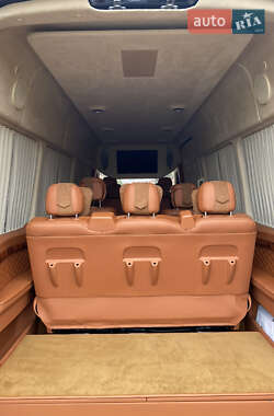 Микроавтобус Mercedes-Benz Sprinter 2021 в  фото 37 Микроавтобус Mercedes-Benz Sprinter 2021 в