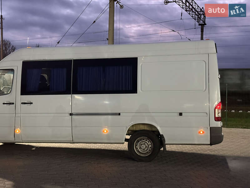 Вантажопасажирський фургон Mercedes-Benz Sprinter 2005 в Звягелі