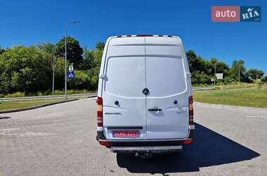Грузовой фургон Mercedes-Benz Sprinter 2015 в 