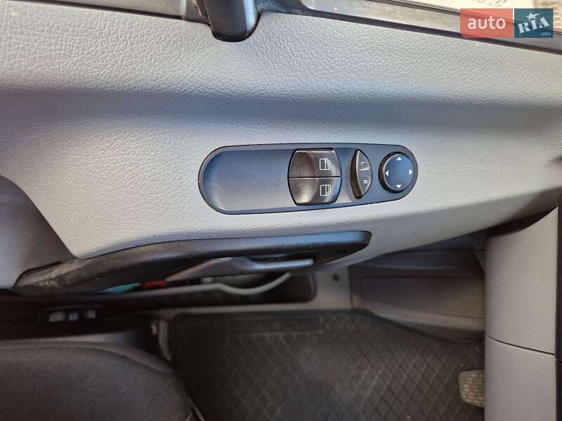 Вантажний фургон Mercedes-Benz Sprinter 2015 в Тернополі фото 24 Вантажний фургон Mercedes-Benz Sprinter 2015 в Тернополі