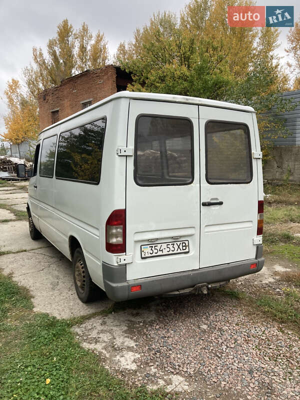 Вантажопасажирський фургон Mercedes-Benz Sprinter 1998 в Полтаві