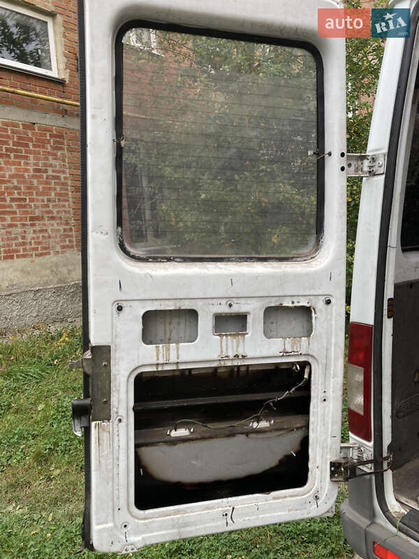 Вантажопасажирський фургон Mercedes-Benz Sprinter 1998 в Полтаві